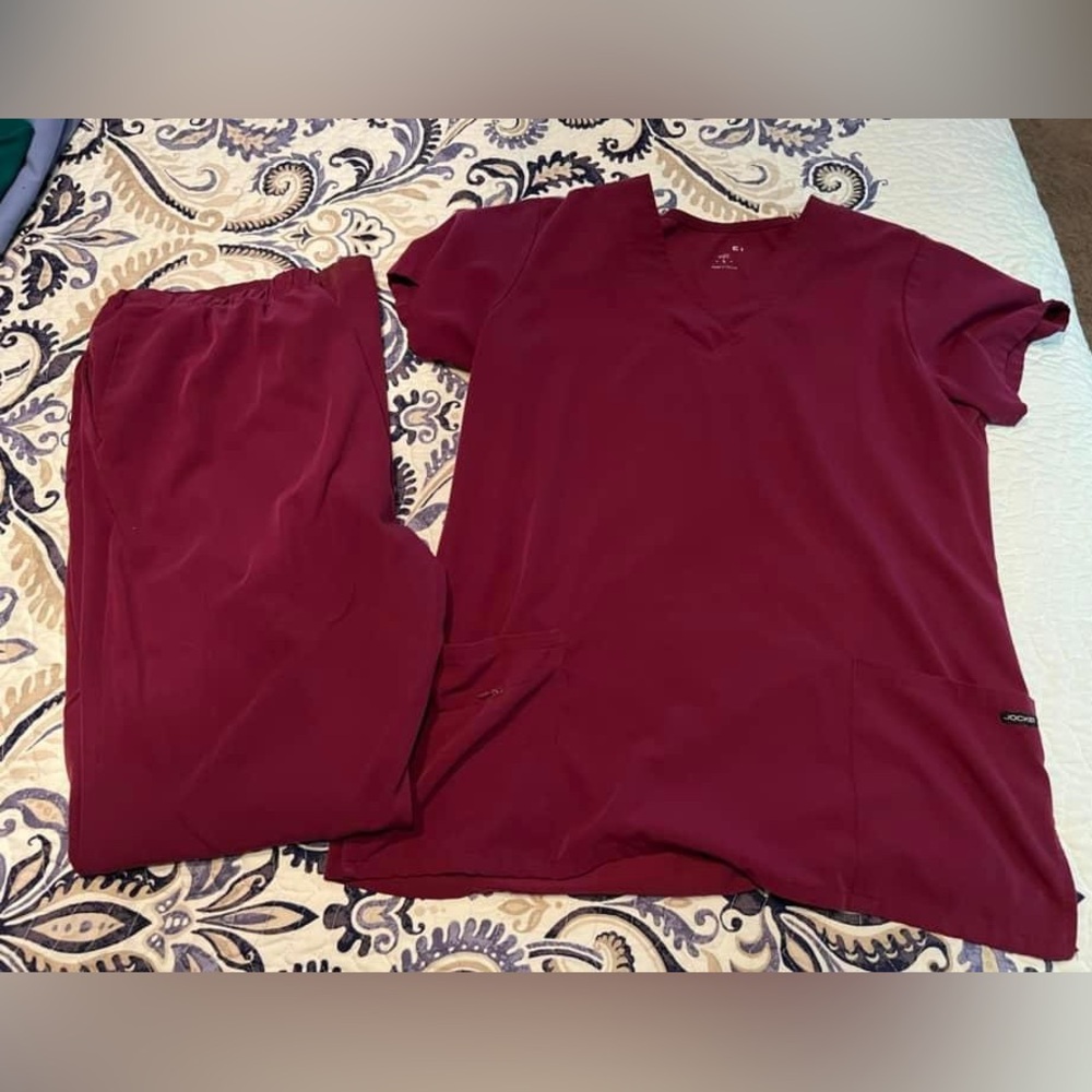 Large scrub set